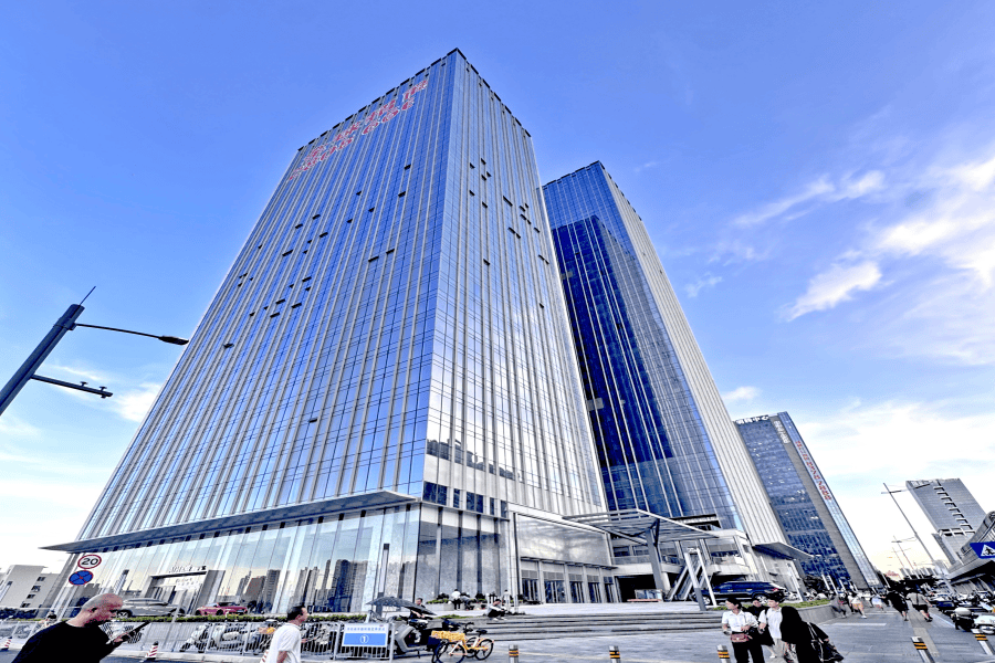 和平时代广场黄金地段稀缺铺位，限时优惠抢先入驻